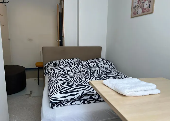 Otel Urban Klimschgasse Comfortable Near Center Viyana