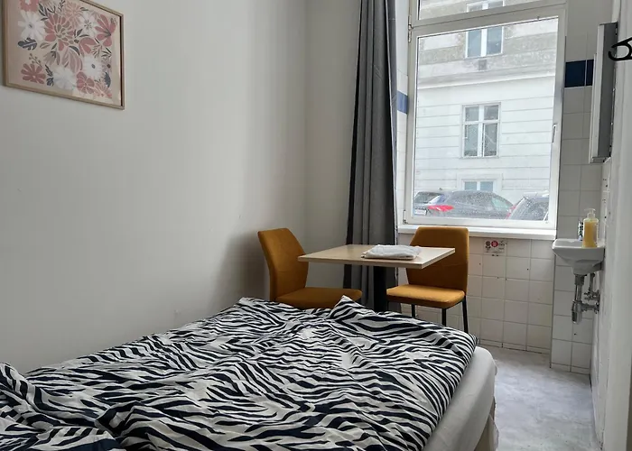 Otel Urban Klimschgasse Comfortable Near Center