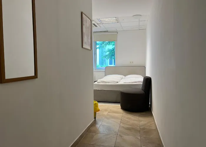 Urban Klimschgasse Comfortable Near Center Otel