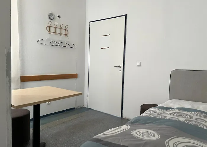Otel Urban Klimschgasse Comfortable Near Center *