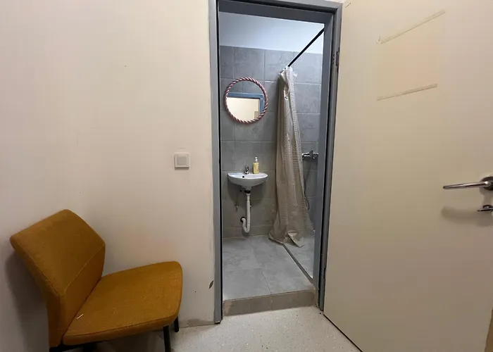 Otel Urban Klimschgasse Comfortable Near Center *